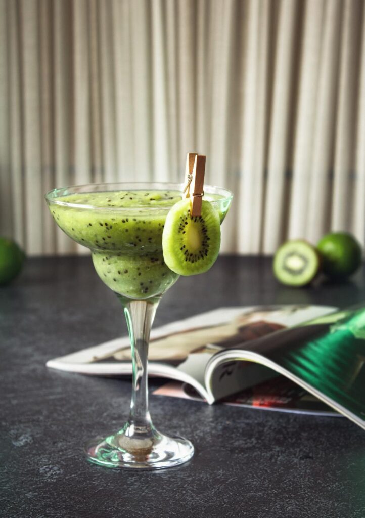 7 Reasons to Love Pineapple Kiwi Juice – Tropical and Sweet