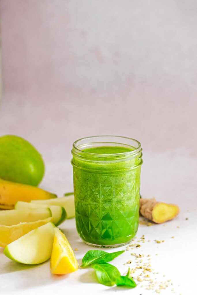 spinach-apple-smoothie spinach apple smoothie