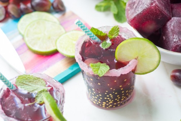 Grape-Mint-Spritzer-with-Grape-Ice-Cubes-7-600x400 Grape Mint Spritzer with Grape Ice Cubes 7 600x400 1
